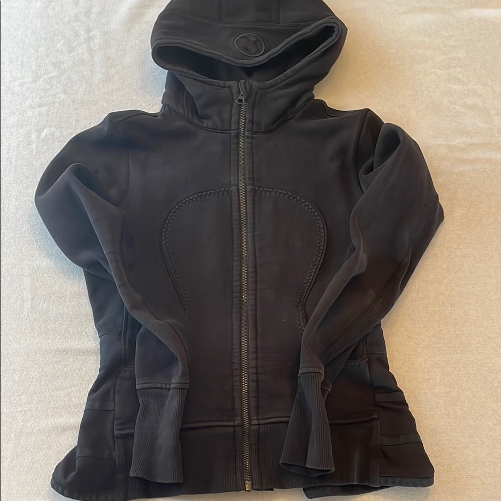 Vintage Lululemon Ruffled Scuba 6